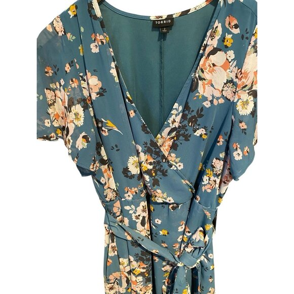 TORRID BLUE FLORAL FAUX WRAP DRESS SZ 2X PRETTY FEMININE FLOWY - Picture 2 of 6